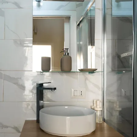 Cozy Historical Flat Апартаменты *