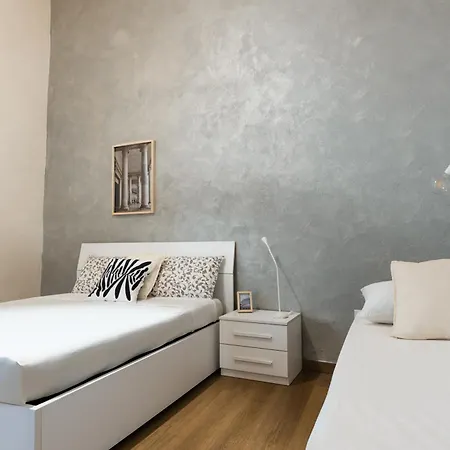 Cozy Historical Flat Apartamento Nápoles